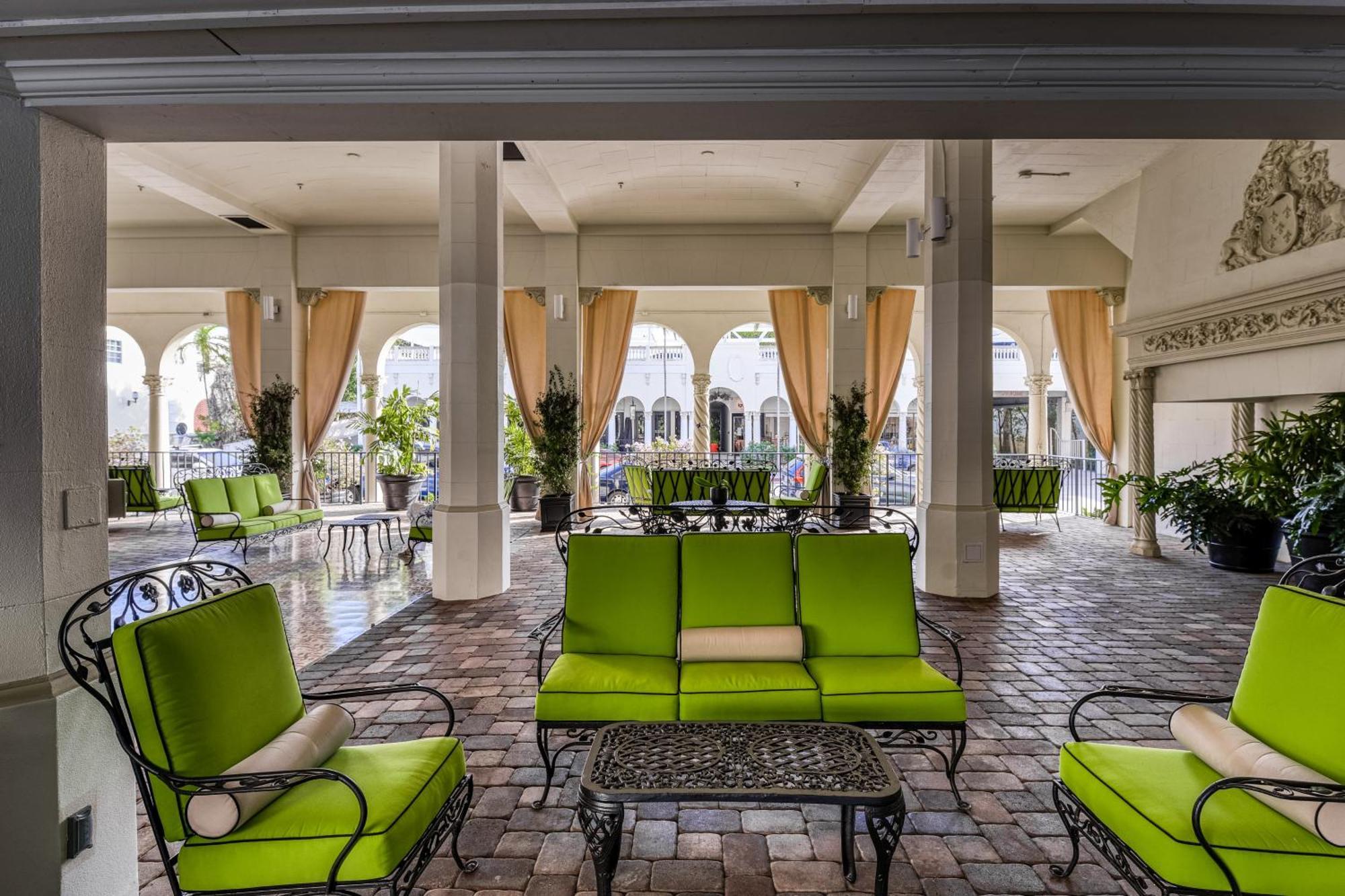 Palm Beach Hotel & Sunrise Cottage Rum bild